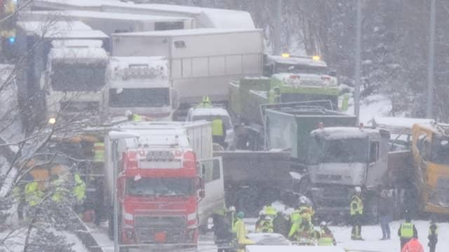 حادث سير بسبب الثلوج في السويد