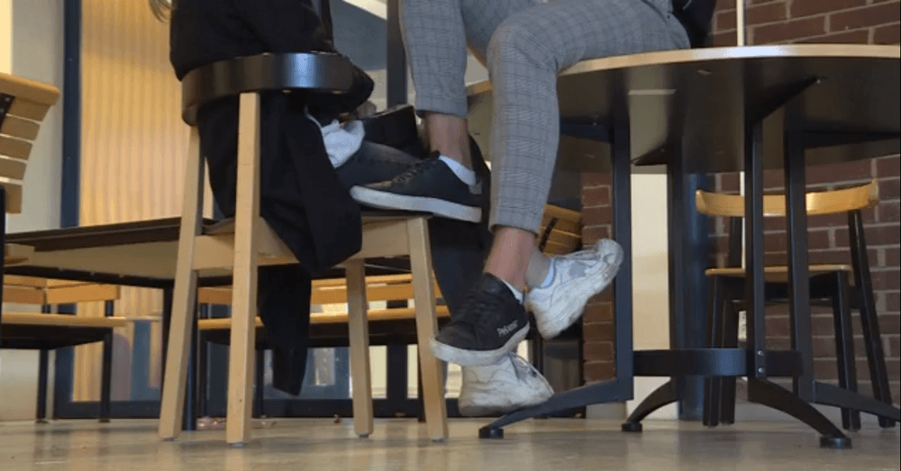 مفتشية المدارس تنتقد مدرسة مسيحية: لا عناق ولا قُبَل في هذه المدرسة السويدية!