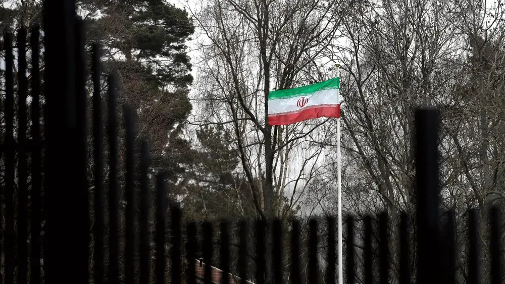 إيران تستدعي سفيرها في السويد
