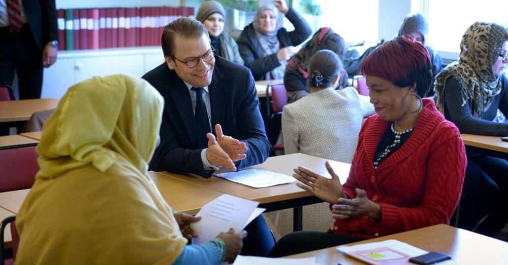 صعوبات وعقبات تعيق النساء المولودات في الخارج بإيجاد عمل