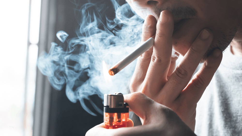 غرامة تصل لـ 400 ألف كرون بسبب تدخينه في شقته المستأجرة
