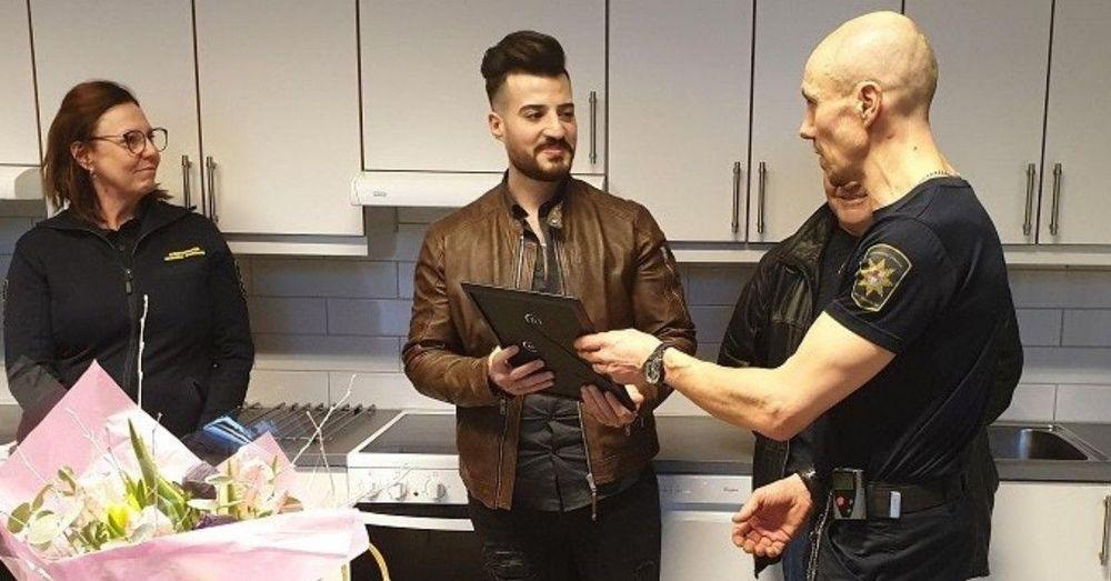 الدفاع المدني يكرّم عربي أنقذ طفلة من الغرق