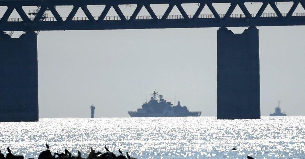 اصطدام سفينة حربية روسية بالقرب من جسر أوريسوند