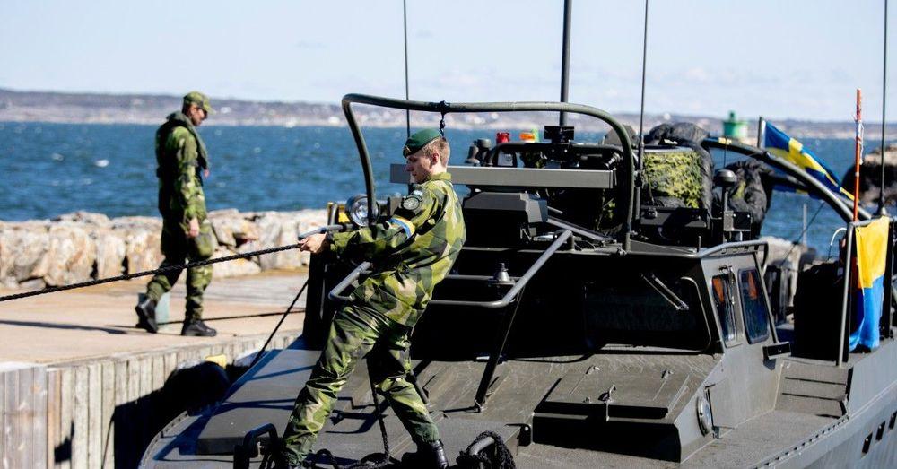 ضابط تفلت من سلاحه طلقة بالخطأ