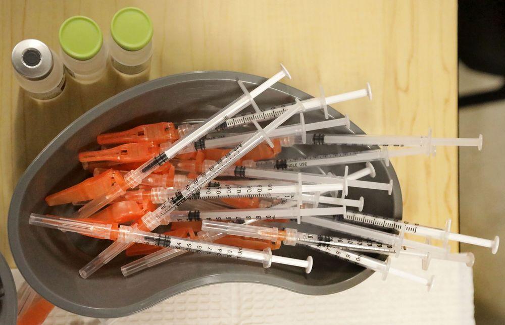 دراسة سويدية عن لقاحات COVID والحمض النووي أسيء تفسيرها
