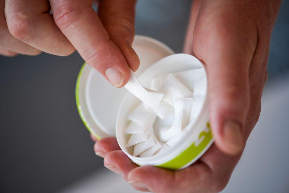 تحديد السن القانوني لشراء السنوس الخالي من التبغ ابتداءً من 1 أغسطس
