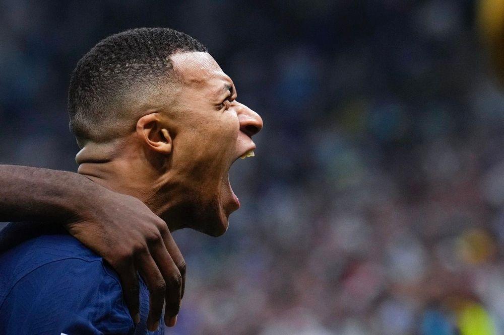 بكلمتين فقط: مبابي يعلق على خسارة منتخب فرنسا أمام الأرجنتين