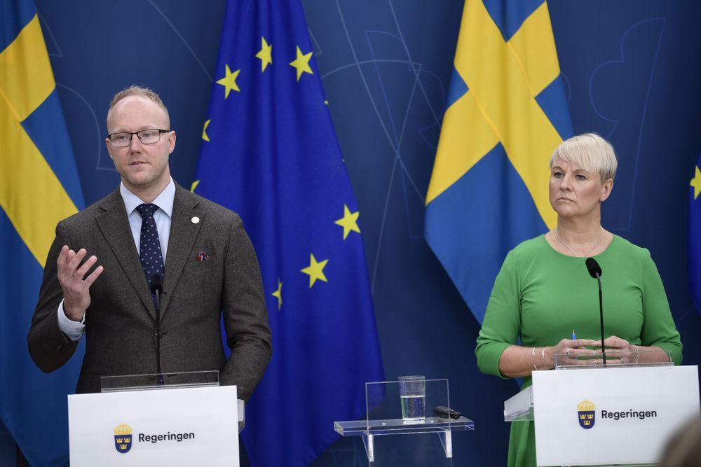  تصريح إقامة أو الجنسية السويدية