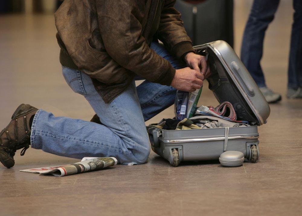 السلطات الإسبانية 