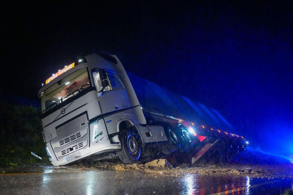 العاصفة "ياكوب"