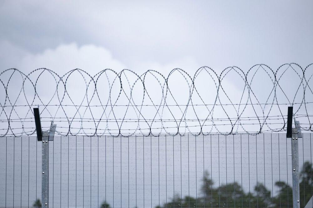 متلازمة ستوكهولم: العلاقات الغير مناسبة بين ضباط الإصلاحيات والسجناء في السويد
