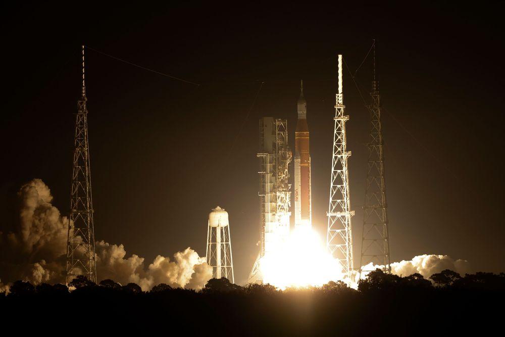 ناسا تطلق صاروخاً إلى القمر لأول مرة منذ نصف قرن
