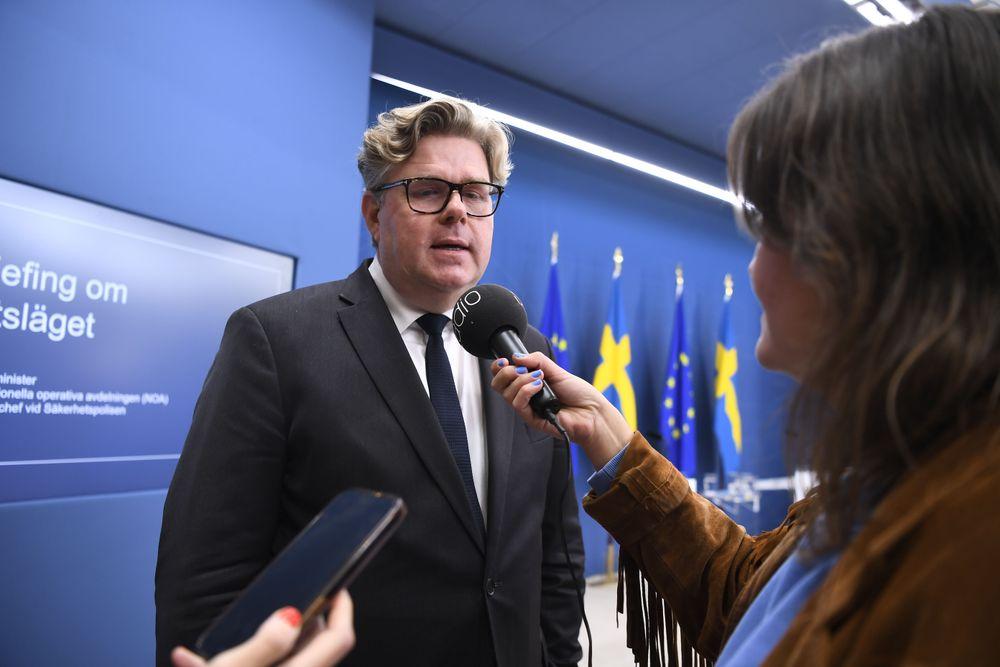 السويد والدنمارك