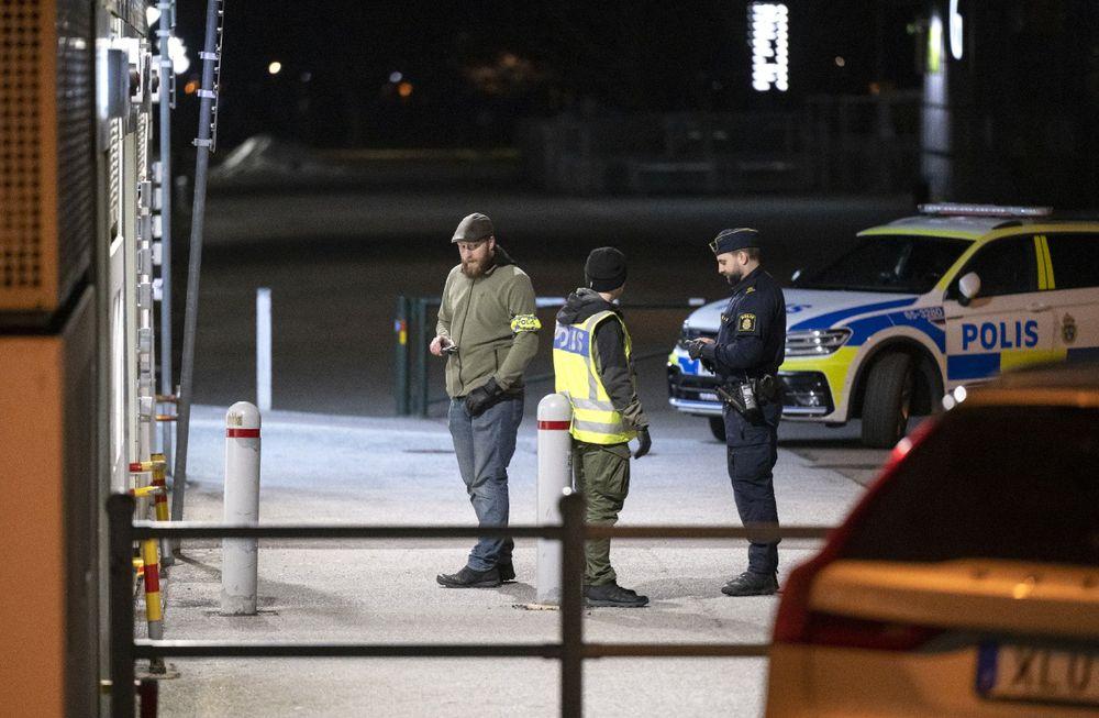 تقديرات حول الوسائل التي سهّلت عملية تهريب القاتل المطلوب دوليّاً 

