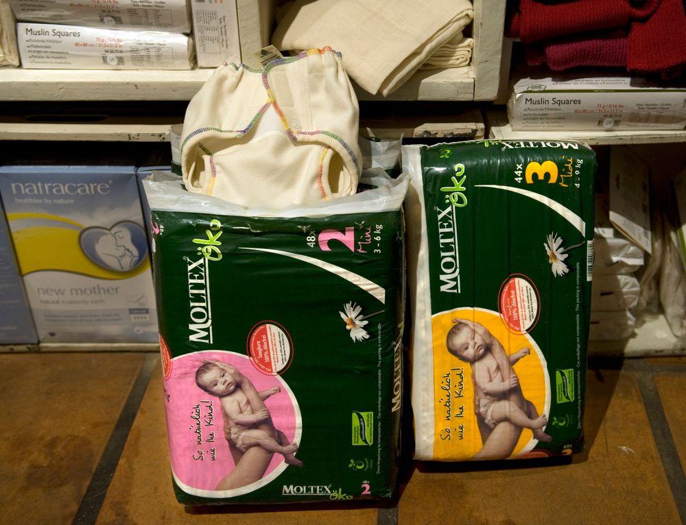 أزمة التضخم : العائلات السويدية تستخدم حفاضات القماش لتوفير المال
