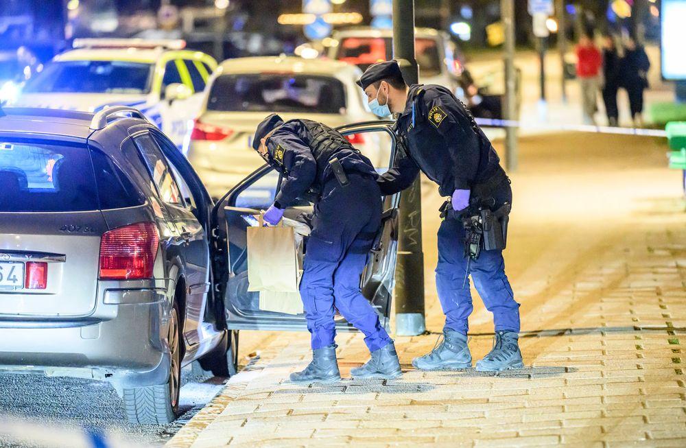 بجروح خطيرة إثر تعرضه للطعن