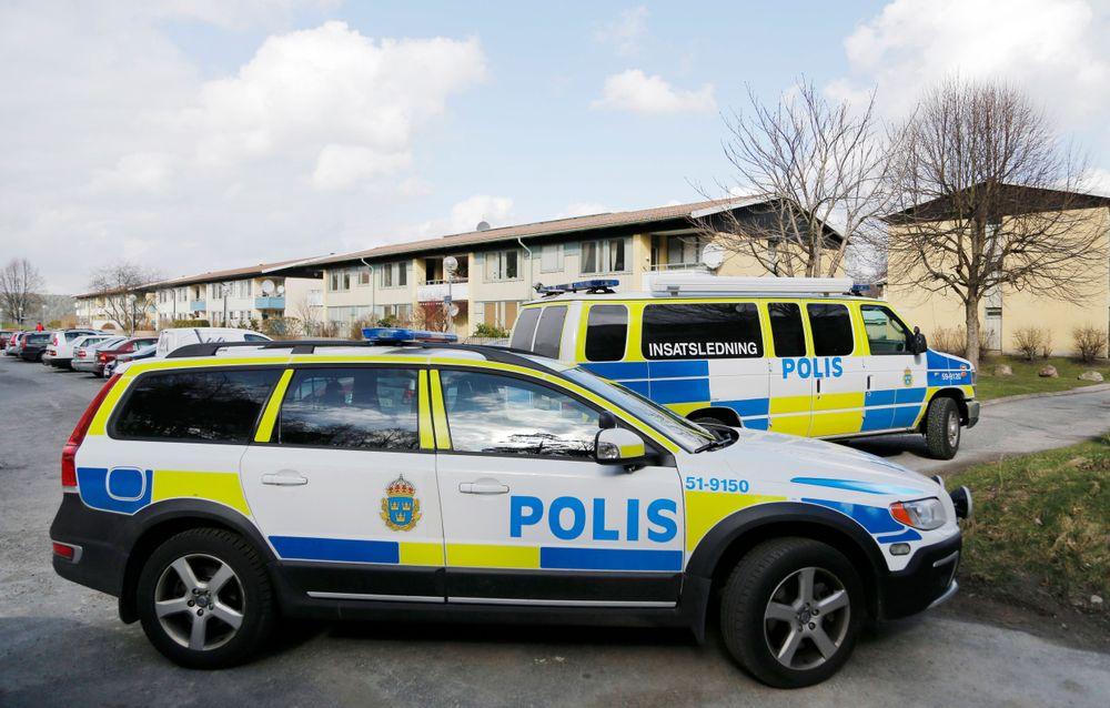 جدال عنيف يتسبب في جريمة مروعة: سائق يعتدي على آخر بسكين جنوب السويد
