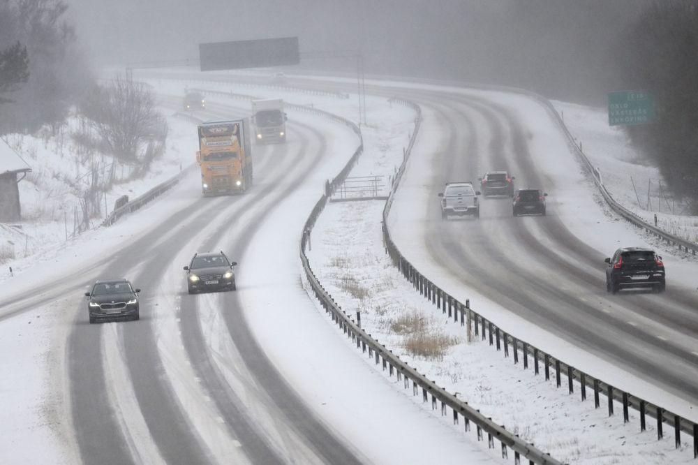 عاصفة ثلجية