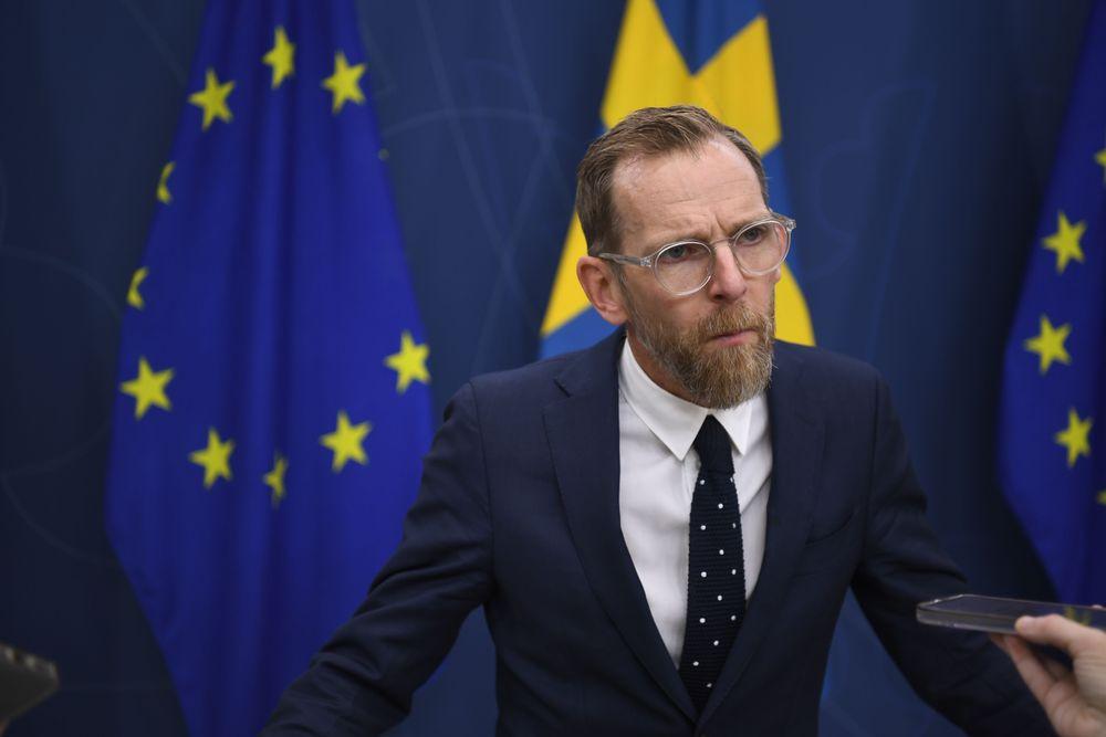 رفع الحد الأدنى لسن استخدام وسائل التواصل الاجتماعي