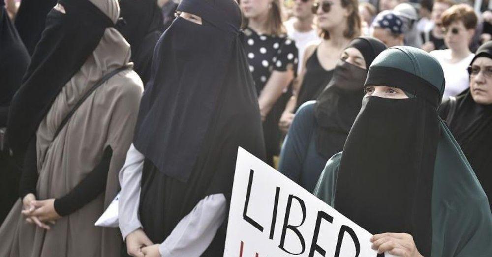 هل أنهى كورونا الأساس القانوني لفكرة حظر البرقع والنقاب في أوروبا؟