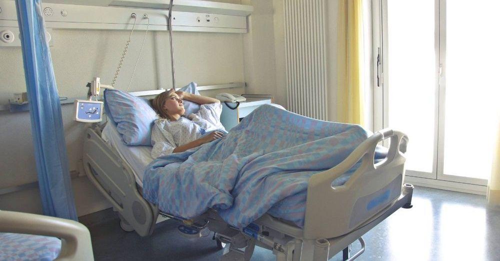 سيدة تنجو بأعجوبة بسبب تشخيص طبي خاطئ