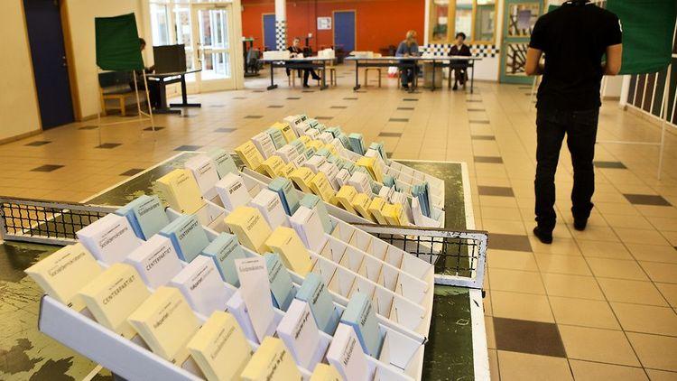 انخفاض إقبال الناخبين على الانتخابات في جميع البلديات باستثناء بلديتين

