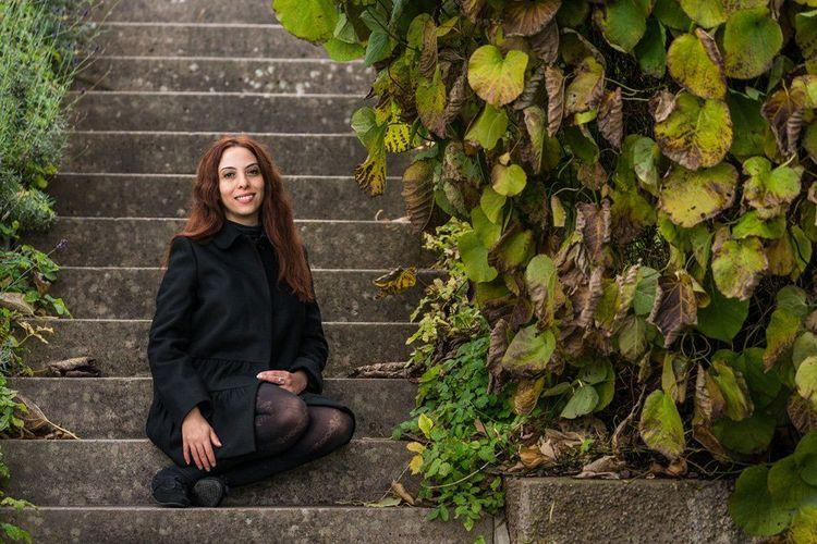 هند الإرياني... قصة استثنائية لناشطة سياسية واجتماعية من اليمن إلى السويد
