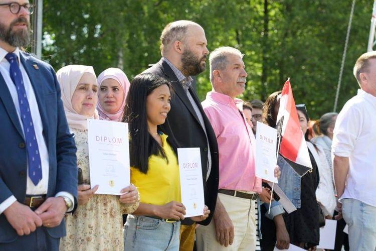 ما بين لطيف جداً وعنصري للغاية… استطلاع للمهاجرين يبيّن آرائهم بالمجتمع السويدي