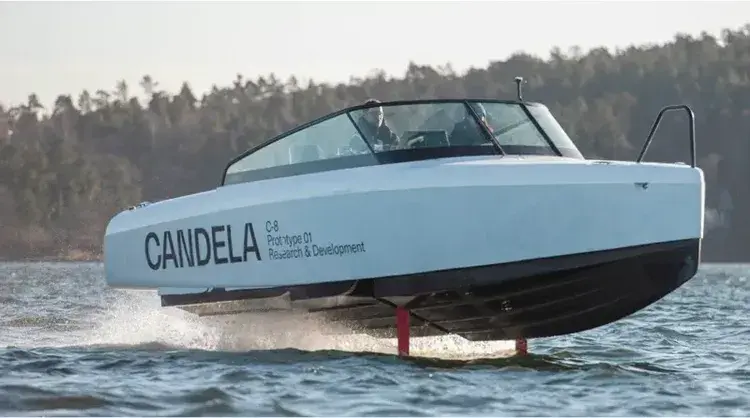 قارب كهربائي سويدي