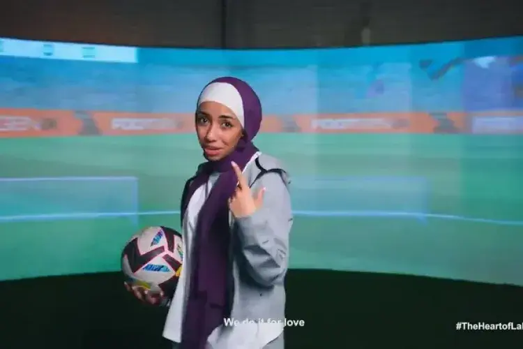 مغنية مصرية محجبة في الإعلان الترويجي للدوري الاسباني .. من هي؟
