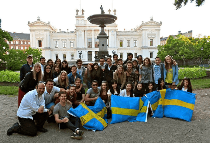للطلبة والدارسين في السويد: 7 أسباب تدفعك للتفكير بالدراسة في السويد
