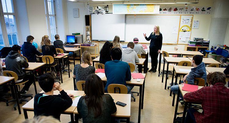 خوفاً من عنفهم: إيقاف عشرات الطلبة السويديين عن الدراسة