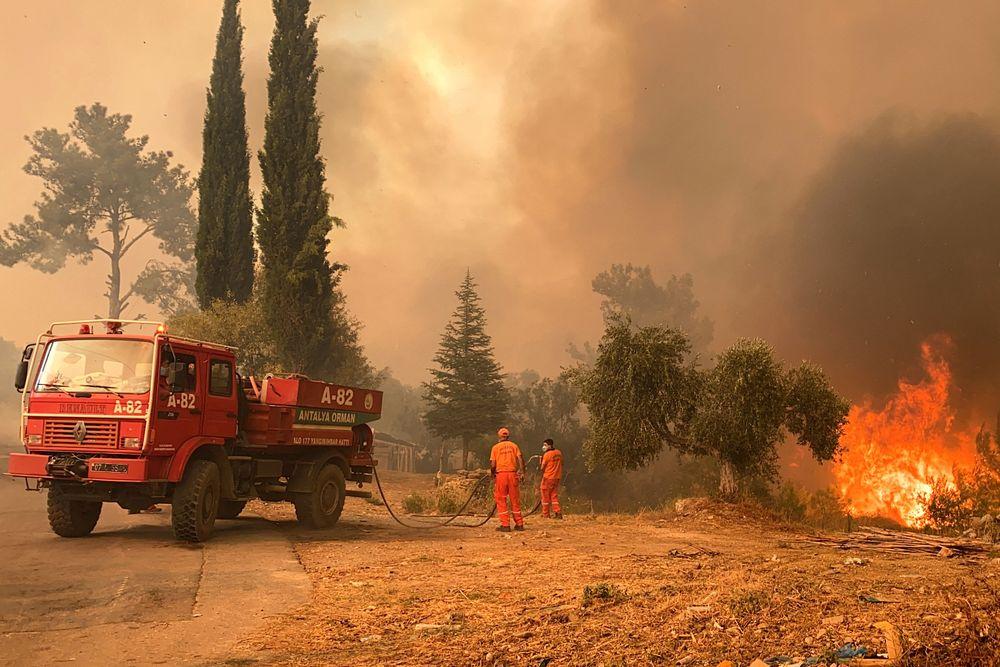 السويد تعزي تركيا في ضحايا حرائق الغابات 