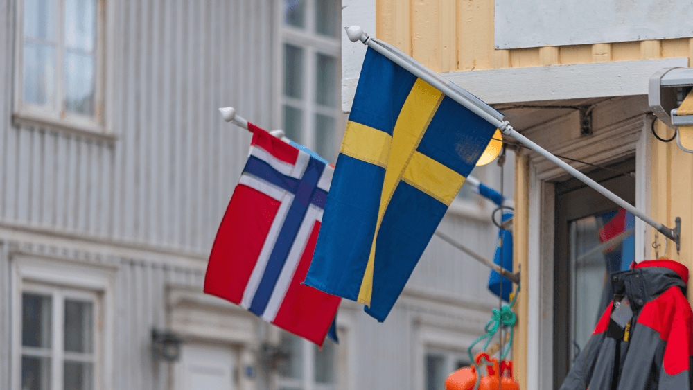 10 فروق في السياحة بين النرويج والسويد 
