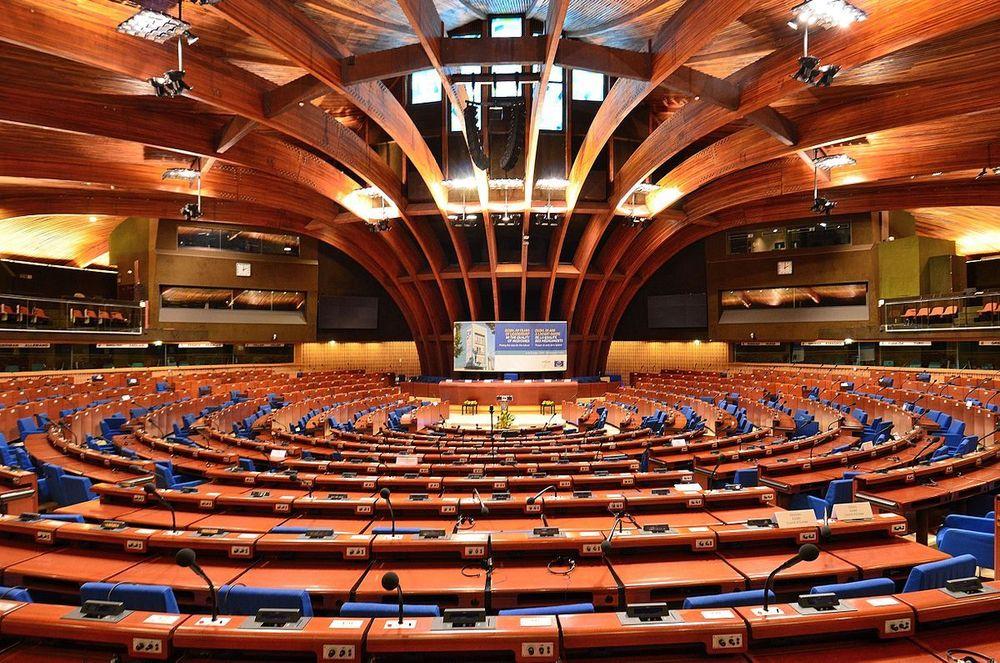 مشروع قرار من الجمعية البرلمانية لمجلس أوروبا يخص الارتفاع "الدراماتيكي" لظاهرة الإسلاموفوبيا