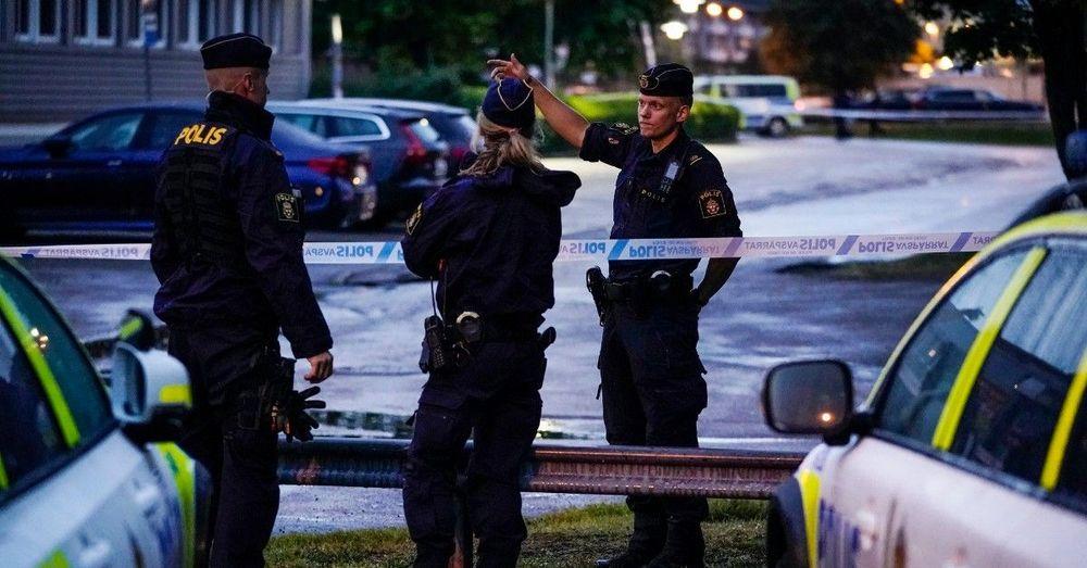 الشرطة السويدية تطلق النار على رجل بعد أن حاول مهاجمتها