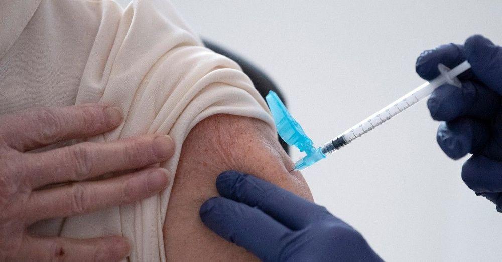 هيئة الصحة العامة: حالات إصابة قليلة بين متلقي اللقاح