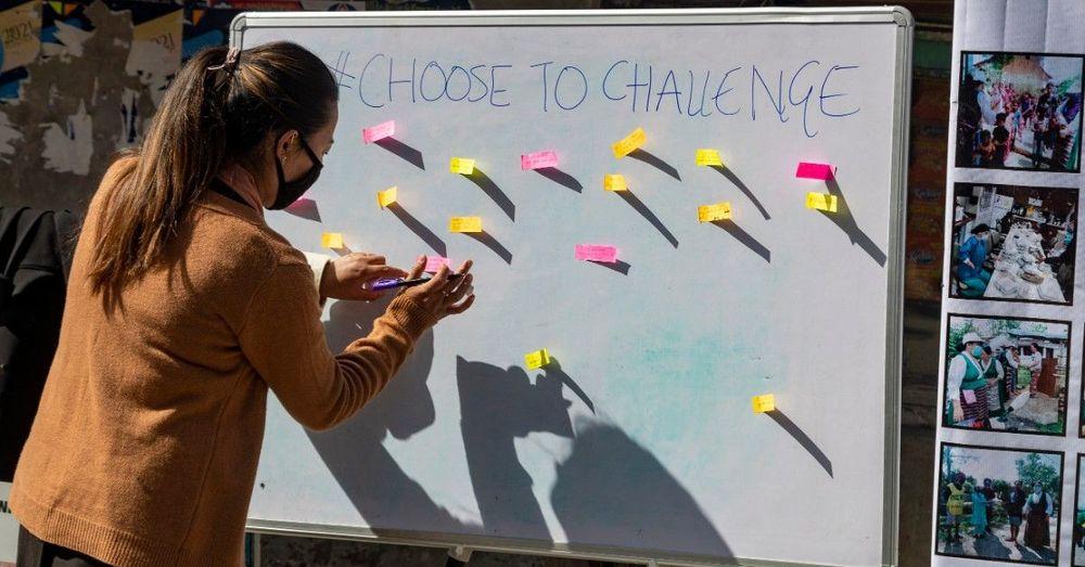 غوغل يحتفل بيوم المرأة العالمي تحت شعار "اختاري التحدي"