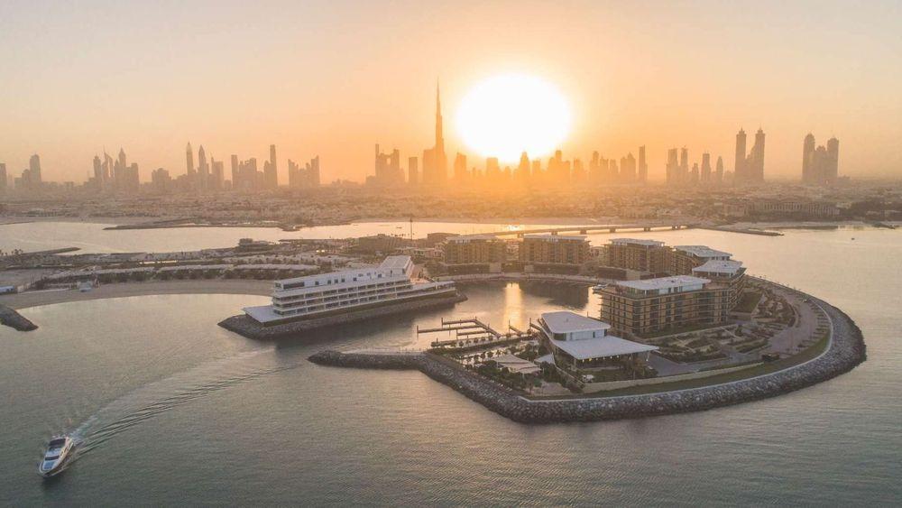 جزيرة اصطناعية تباع في دبي