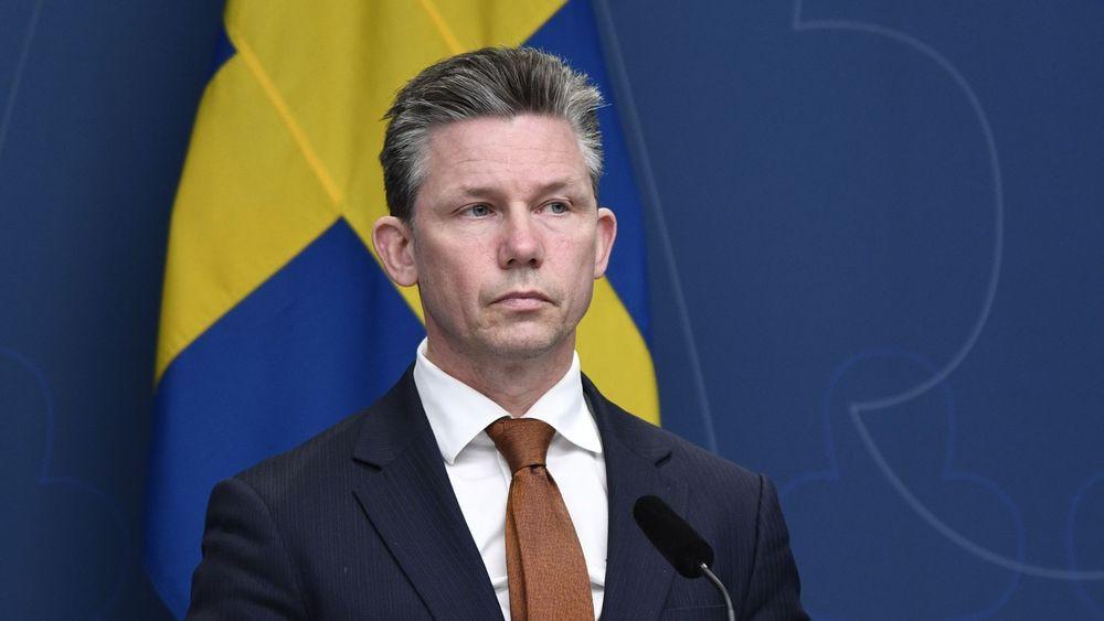 وزير الدفاع السويدي بال جونسون