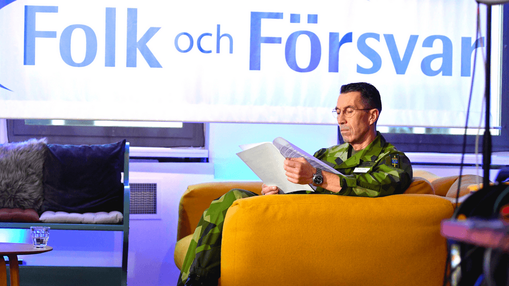  القائد العام للقوات المسلحة السويدية: "السويد في وضع أمني خطير"