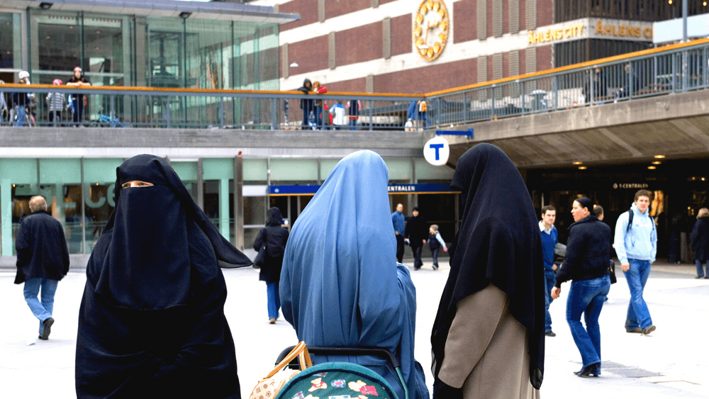 باحثون سويديون: قضايا الشرف لا ترتبط بالإسلام فقط

