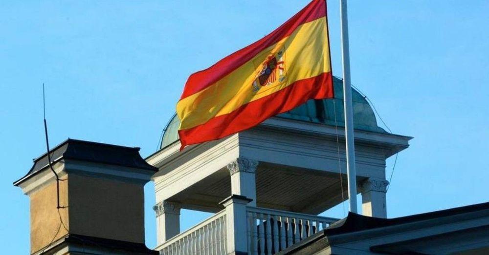السفارة الإسبانية لمنصة Aktarr  سكان السويد مرحب بهم