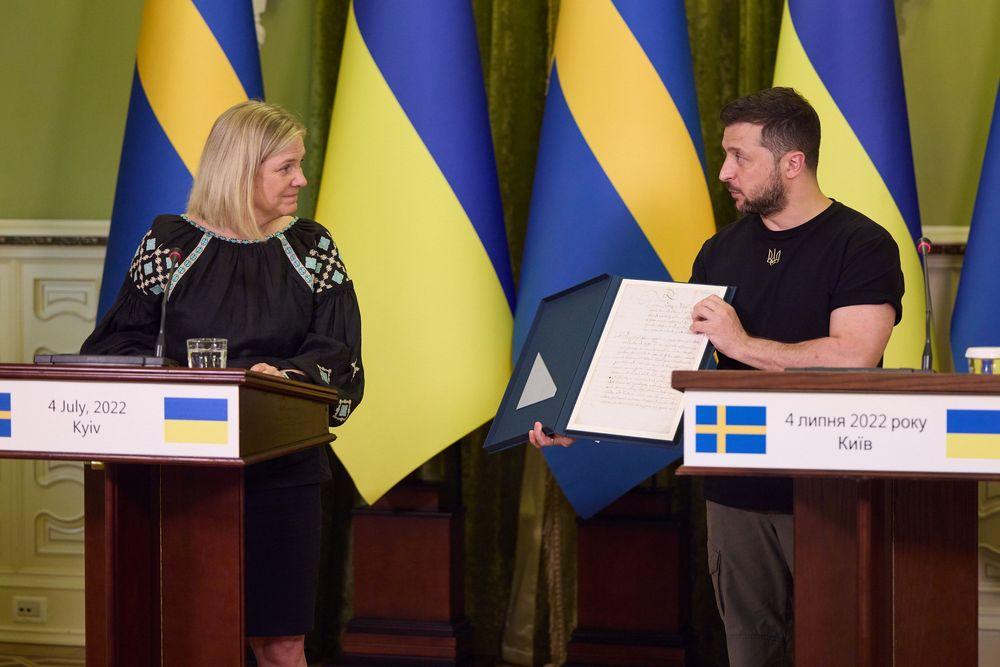 السويد تتعهد بمبلغ 70 مليون كرون سويدي لإعادة بناء أوكرانيا
