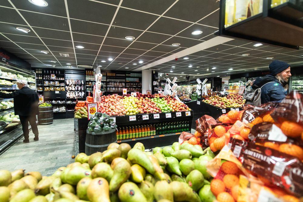 ارتفاع أسعار المواد الغذائية قبيل عيد الفصح في السويد
