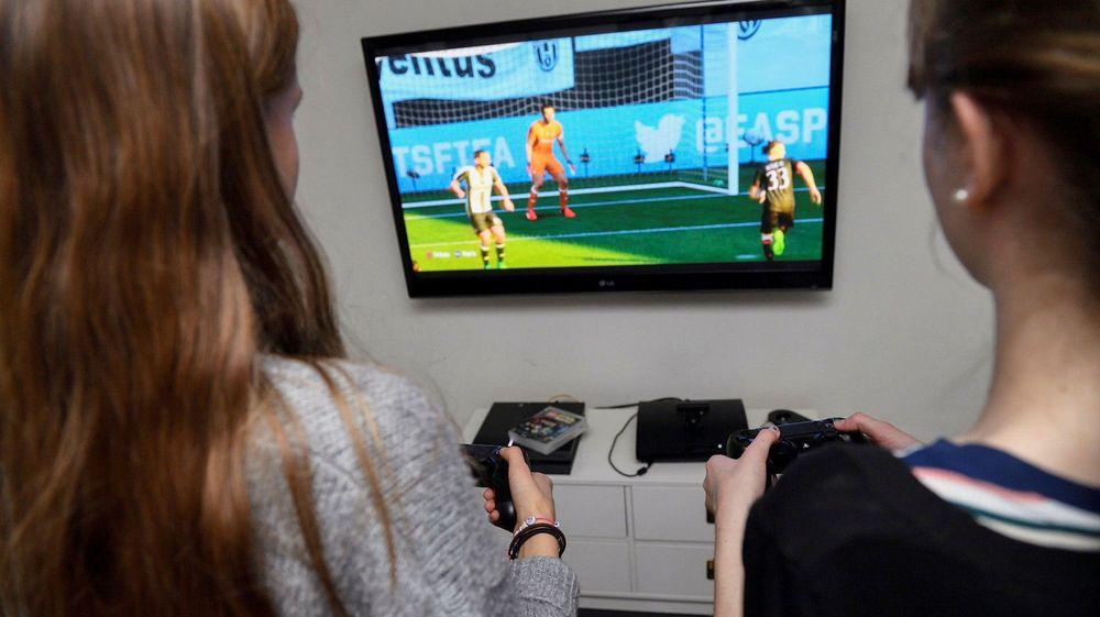  البرلمان الأوروبي يقترح إدخال ألعاب الفيديو إلى المدارس 
