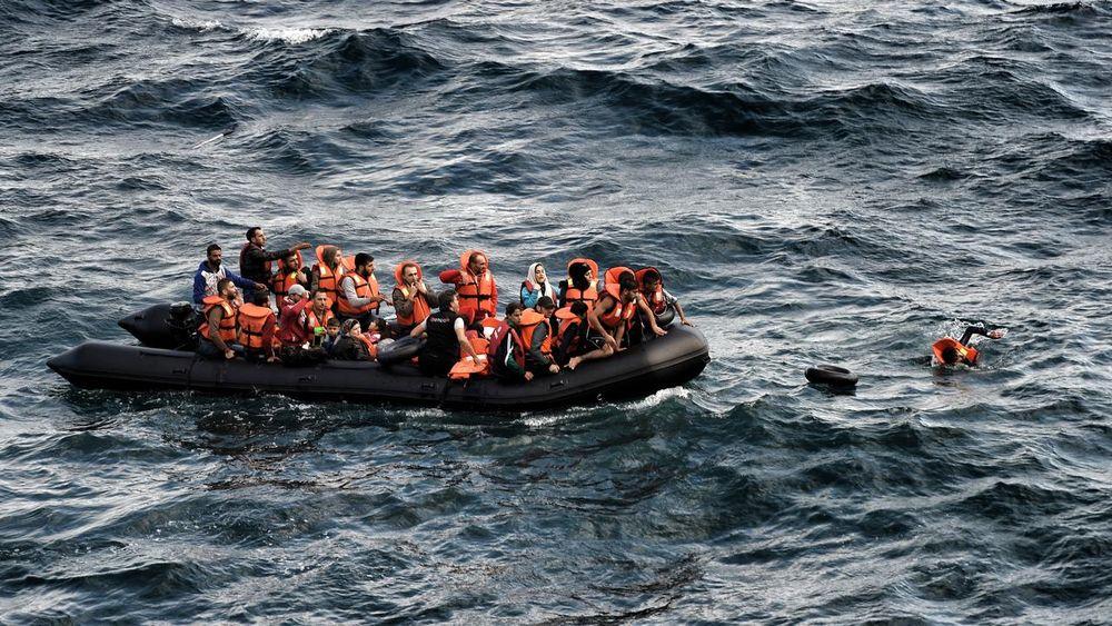 مأساة جديدة عن البحر واللاجئين: انتشال 88 جثة جراء غرق زورق يقل مهاجرين قبالة سواحل طرطوس السورية
 image