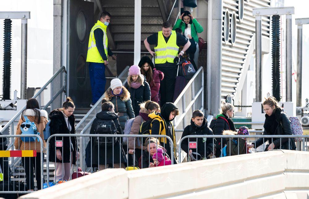 هل يستغلّ أثرياء السويد الحرب كما فعلوا مع لاجئي 2015؟

