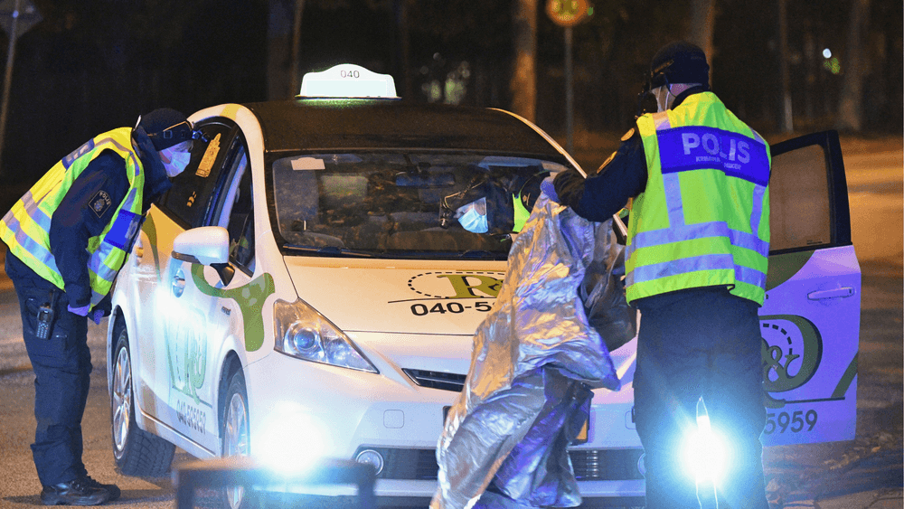 جريمة صادمة في سيارة الأجرة: اعتداء جنسي مروع على سائقة تاكسي في السويد تحت التهديد بالقتل

