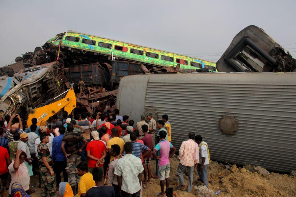 الهند تواجه أحد أسوأ كوارث القطارات في تاريخها